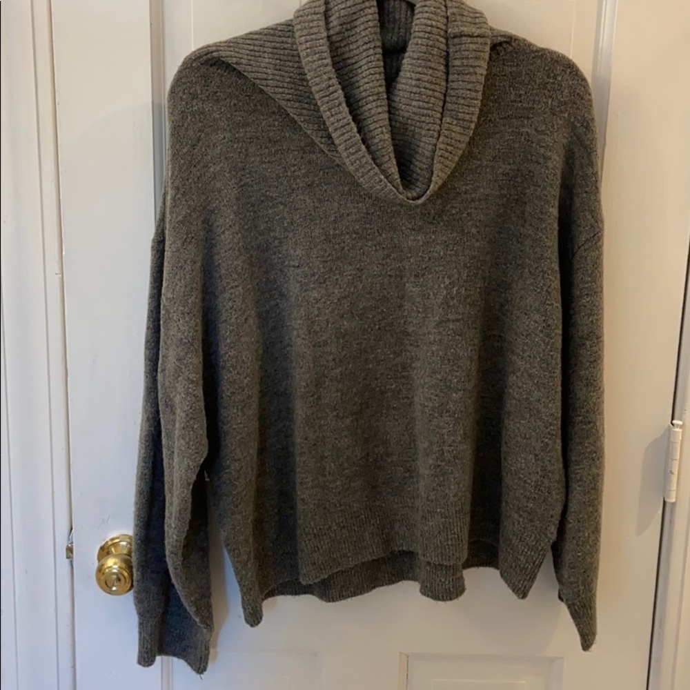 H&M cozy grey sweater